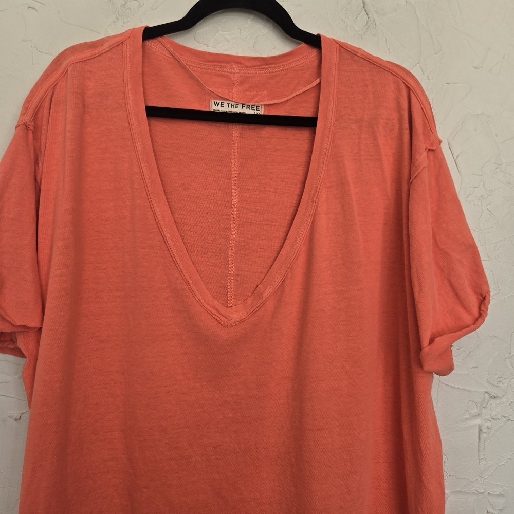 Free People Oversized Coral V Neck Tee Top, L - Picture 3 of 11